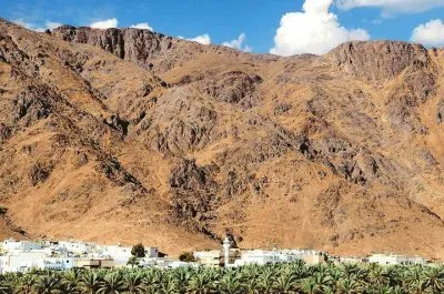 mount uhud jigsaw puzzle