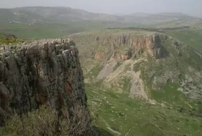arbel cliffs jigsaw puzzle