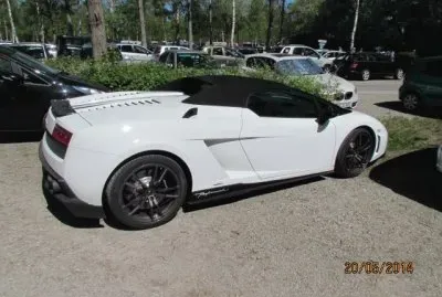 ×ž×›×•× ×™×ª