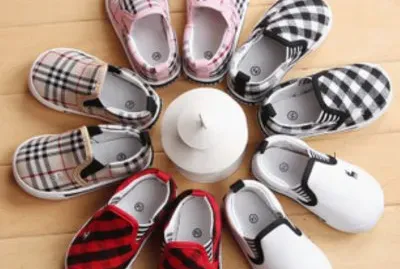 multicolor jigsaw puzzle