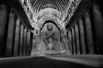 mahayanacaveellora1
