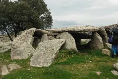 Dolmen Ladas - Luras jigsaw puzzle