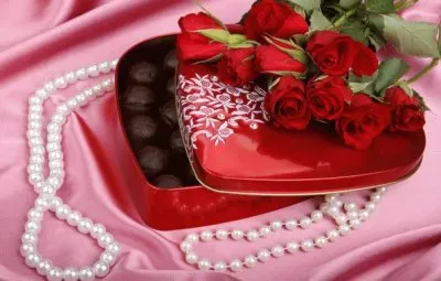 פאזל של Roses, Chocolates and Pearls