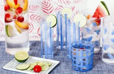 פאזל של Summer Beverages with Fruit Garnishes