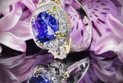 Beautiful Sapphire Diamond Ring
