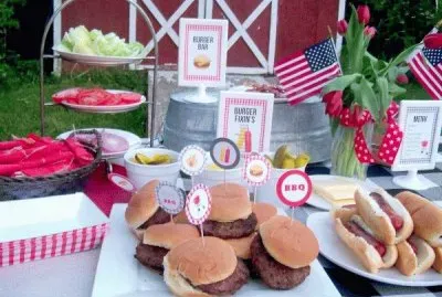 Creative Barbeque Table