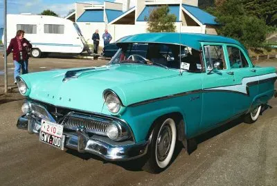 פאזל של ford thunderbird