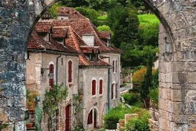 Saint-Cirq-Lapopie(Francia)