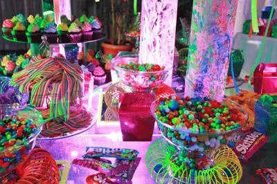 פאזל של Fiesta Neon Club Display-Columbia