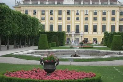 Schonbrunn Palace Garden, Vienna, Austria
