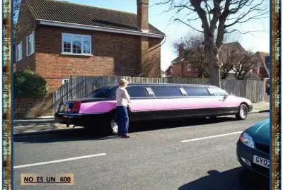 NO ES  UN   600 jigsaw puzzle