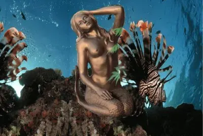 SIRENITA BAJO EL MAR