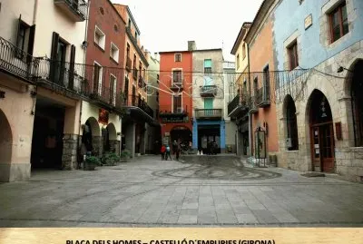 PLACA DELS HOMES â€“ CASTELLÃ“ DÂ´EMPURIES