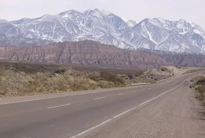 La RN 7 en Mendoza. Argentina