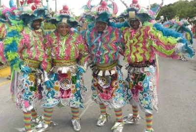 la familia en carnaval