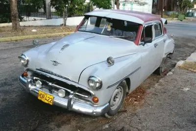 Carro en EL Vedado. La Habana