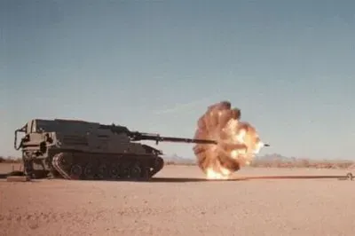 TANQUE DISPARANDO jigsaw puzzle