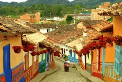 Casas GuatapÃ© Antioquia