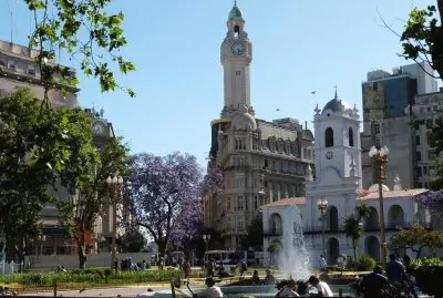 Plaza de Mayo y Cabildo. CABA. Argentina