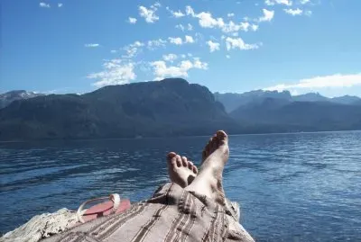 siesta a orillas del Traful