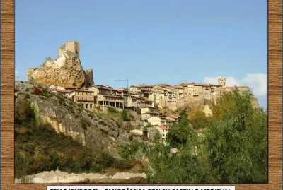 FRIAS (BURGOS) PANORAMICA CON SU CASTILLO MEDIEVAL