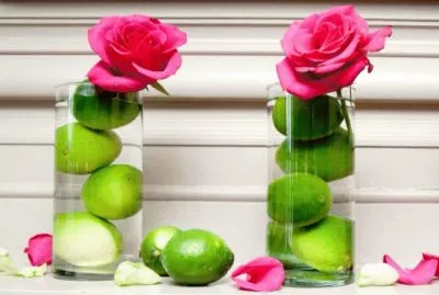 פאזל של Centerpieces of Floating Limes and Roses