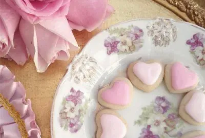 Pretty Mini Valentine Heart Cookies