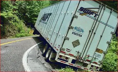 TRAILER EN POBLEMAS2