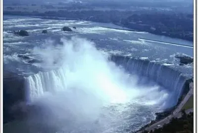 å±±é–“ç€‘å¸ƒ