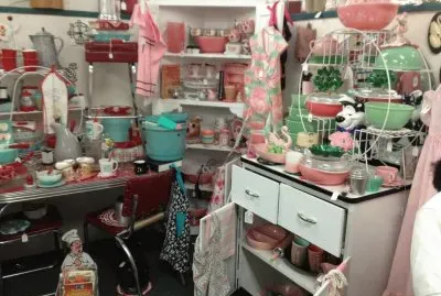 Retro Kitchenware Display