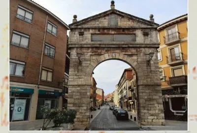 TORO (ZAMORA) â€“ PUERTA DE CORREDERA jigsaw puzzle