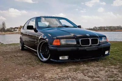 פאזל של Auto 1995 BMW 318ti 138 HP