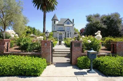 Mansion jigsaw puzzle