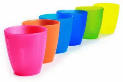 å½©è‰²æ°´æ¯ jigsaw puzzle