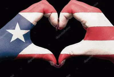 Bandera en mano Puerto Rico
