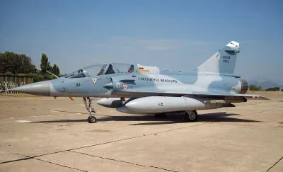 פאזל של F-2000B-4932-1GDA