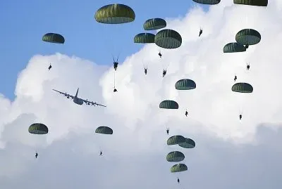 Paraquedismo Militar