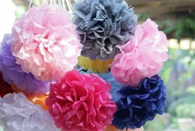 Flores de papel de colores