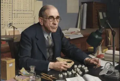 Meredith Frampton,  'Sir Clive Forster-Cooper ' 1945 jigsaw puzzle