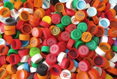 Tampinhas de garrafas PET