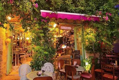 פאזל של Â¿Hace un cafÃ©?