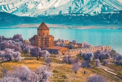 Catedral de la Santa Cruz-Agdamar