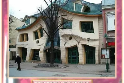 VERDADERAMENTE CURIOSO ESTE EDIFICIO