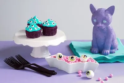 Pastel Goth Halloween Party Table
