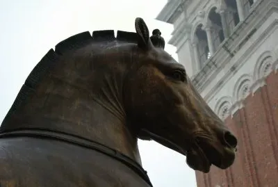 Cavallo di Bronzo e Campanile