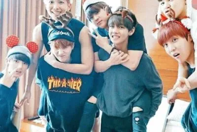 פאזל של bts navidad
