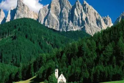 Los Dolomitas-Italia