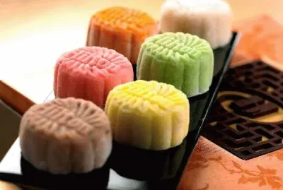 ç²¾ç·»æœˆé¤…