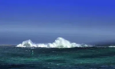 Beautiful wave jigsaw puzzle