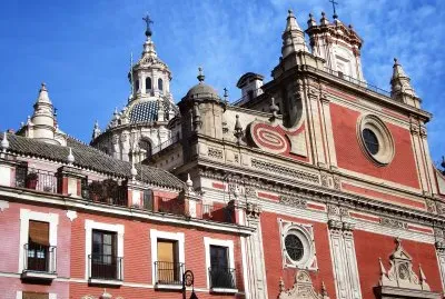 Templo en Sevilla, EspaÃ±a. jigsaw puzzle
